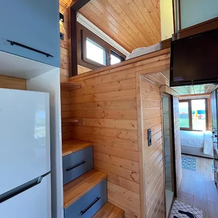 Tiny House Yazlik Ev Mavi Beyaz Icinde *