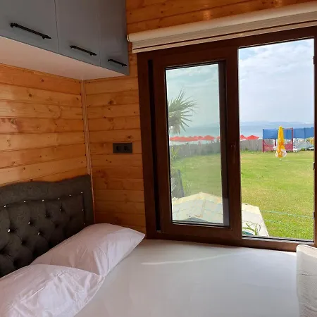 Tiny House Yazlik Ev Mavi Beyaz Icinde Ferienhaus